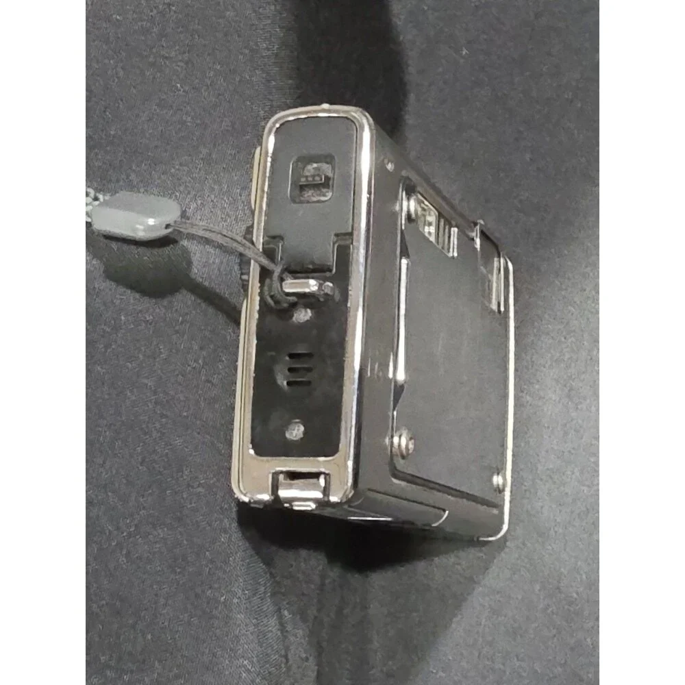 Olympus Stylus 1030SW 10.1 MP digital camera silver waterproof shockproof teste